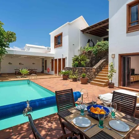 Heated Pool-villa Pepe-playa Del Cable Villa Arrecife (Lanzarote)