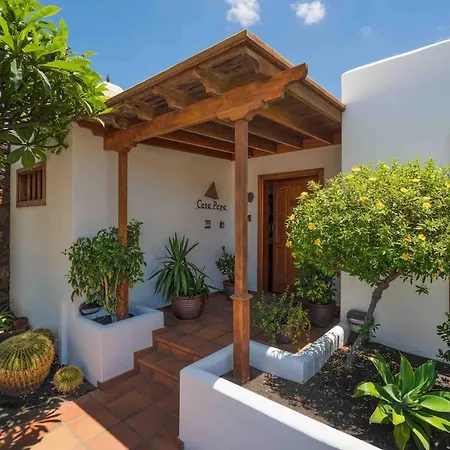 Heated Pool-villa Pepe-playa Del Cable Villa *
